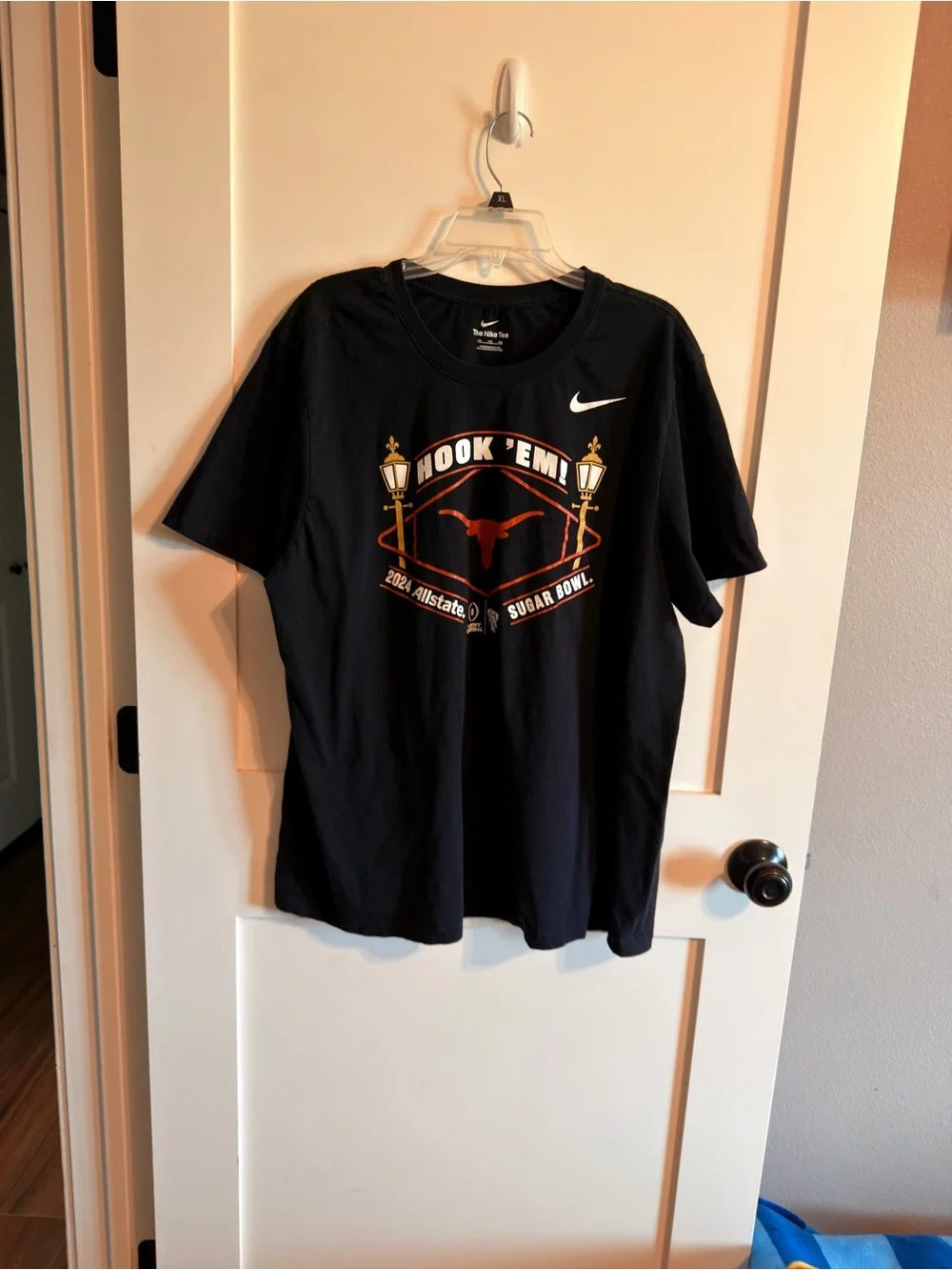 Nike Black Short-Sleeve 'Hook 'Em' Texas Longhorns Graphic Tee with Orange Logo